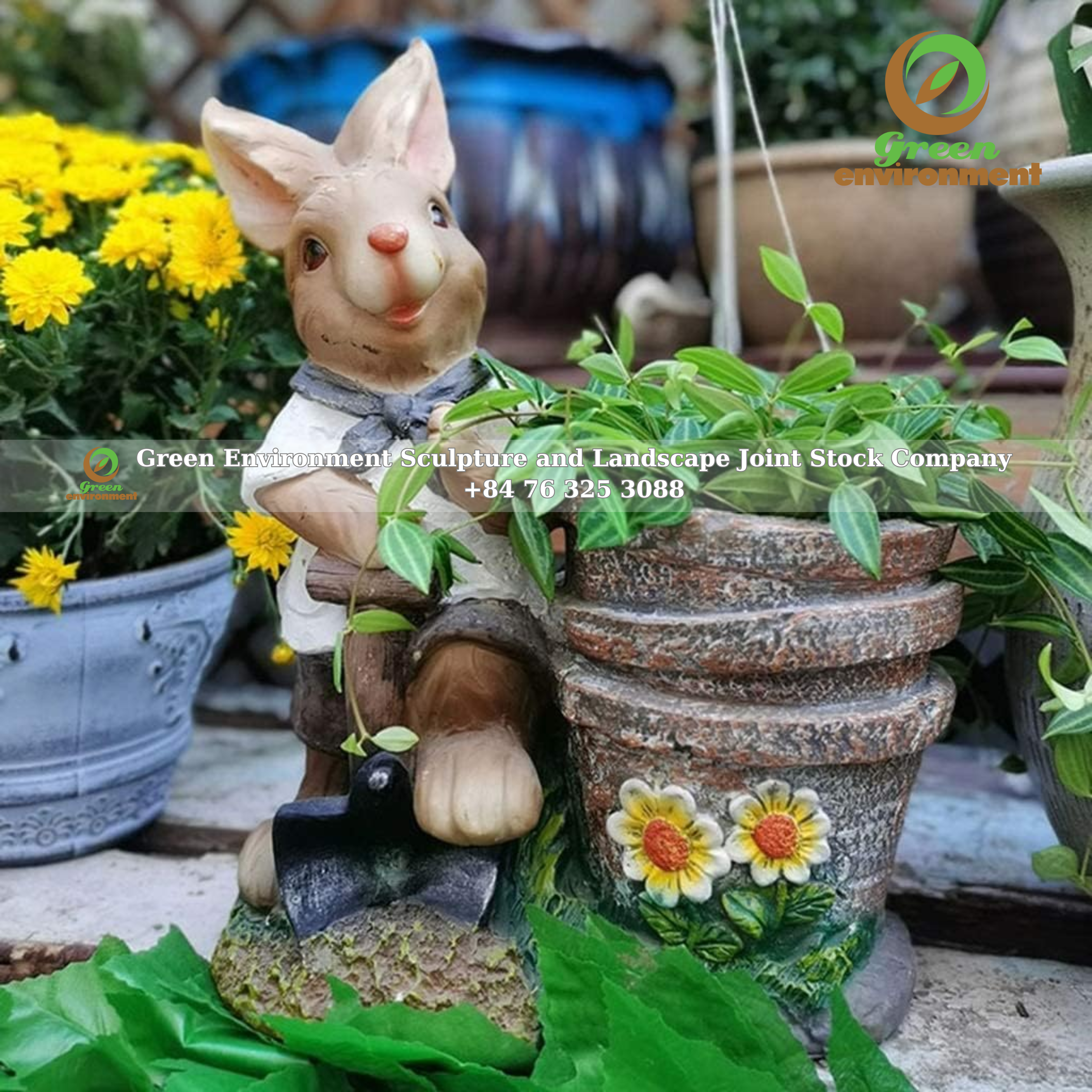 RABBIT STATUE IN FLOWER POT