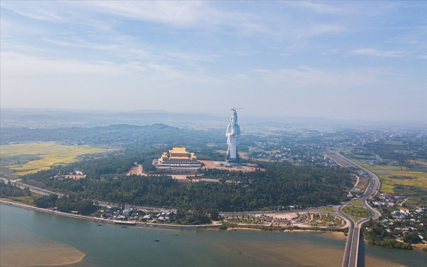 tuong phat tai quang ngai